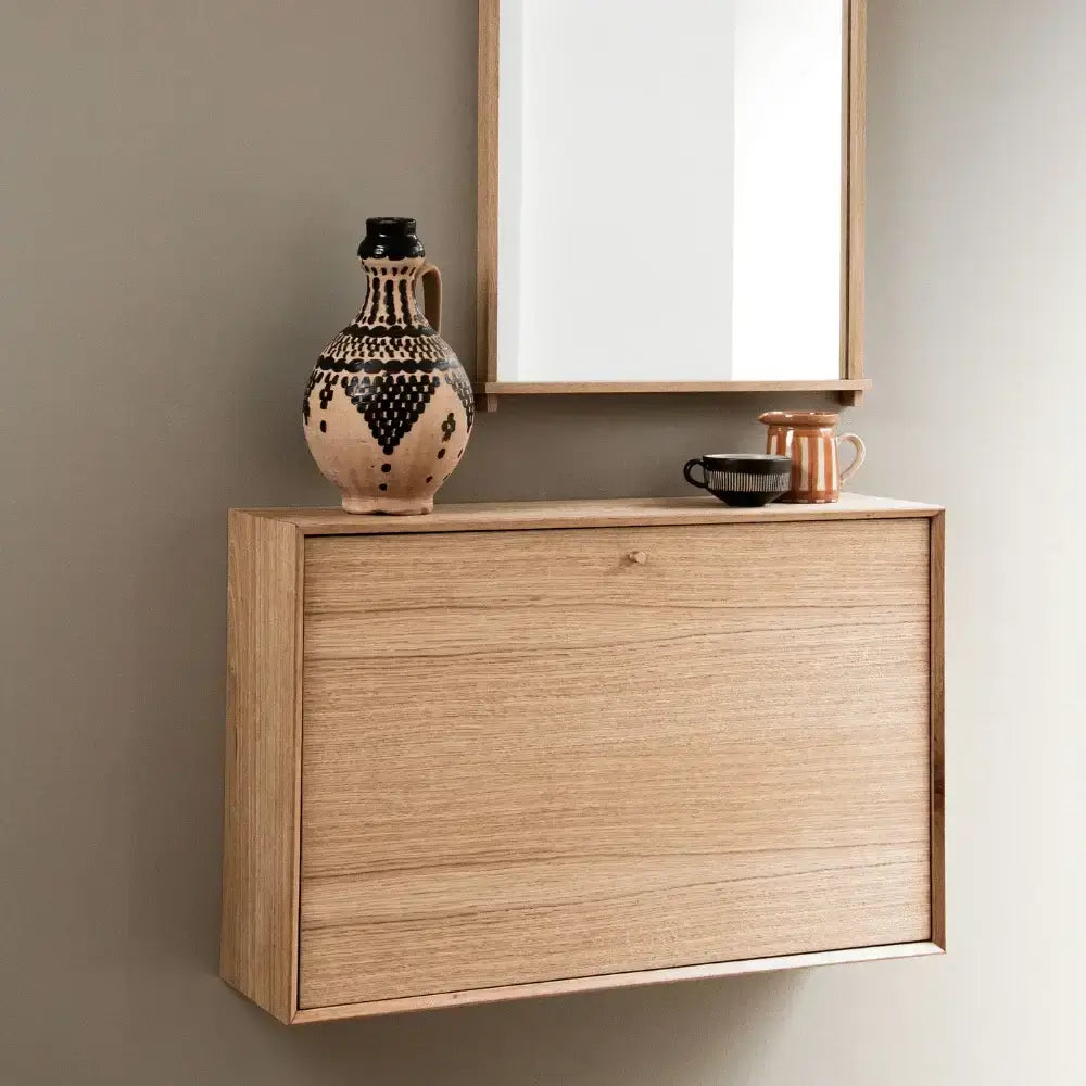 Skoskabe i egetræ: Kvalitet og skønhed til dit hjem